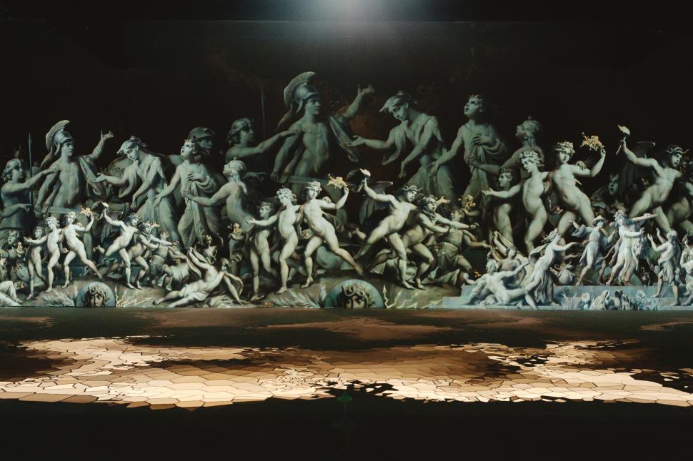 Imagini spectaculoase de la primul muzeu imersiv din România, gata să îşi primească vizitatorii în acest weekend la Bucureşti 853893