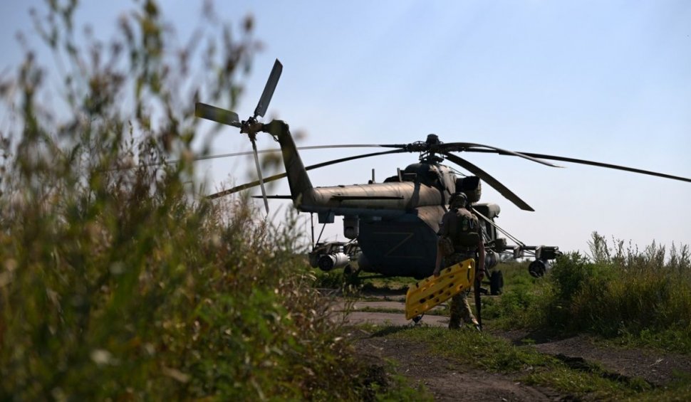 Un elicopter militar Mi-8 din Rusia a aterizat în Ucraina. Pilotul a dezertat