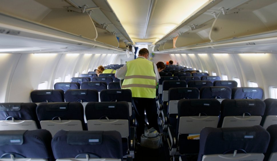 Salariul pe care îl câştigă personalul de serviciu care face curat în avioanele de pe Aeroportul Otopeni