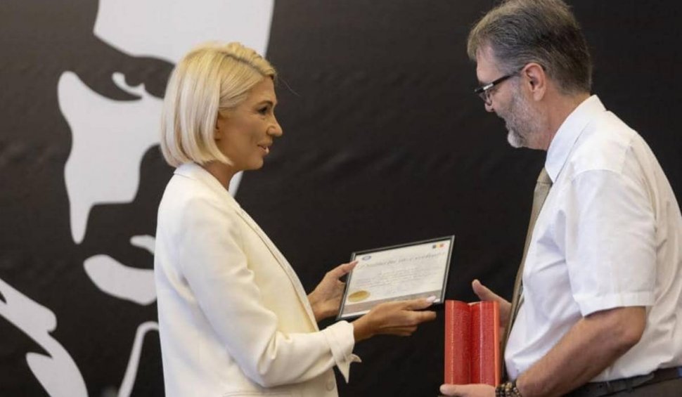 Directorul executiv al Festivalului Internațional George Enescu, premiat de Raluca Turcan cu Trofeul Ministerului Culturii