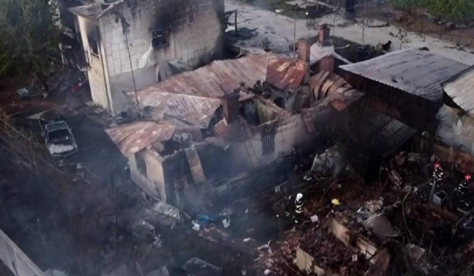 Imaginile dezastrului rămas în urma exploziei de la Crevedia. Mărturiile localnicilor: "Am crezut că este cutremur" 854616