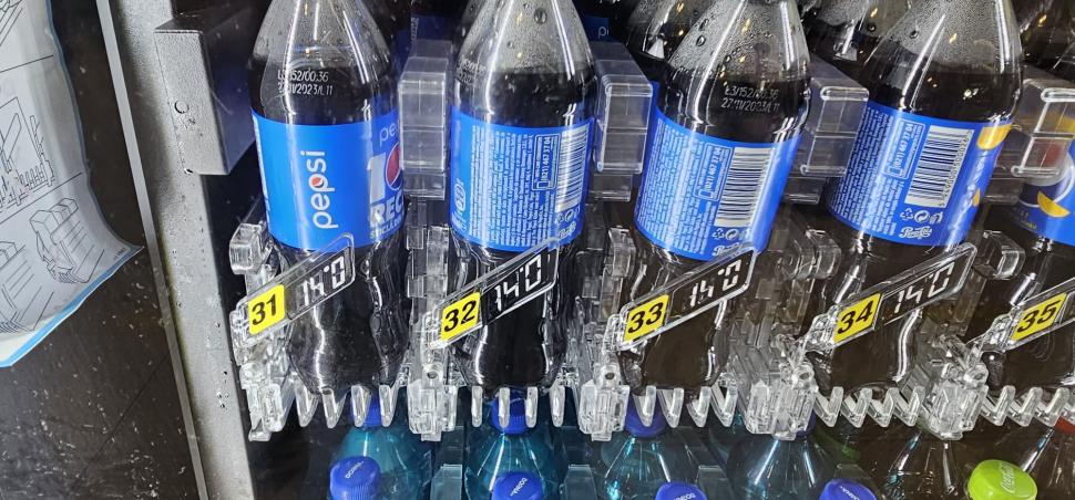 Un turist a făcut publică lista de prețuri la mâncare din Aeroportul Otopeni: "Este exagerat!" 854530