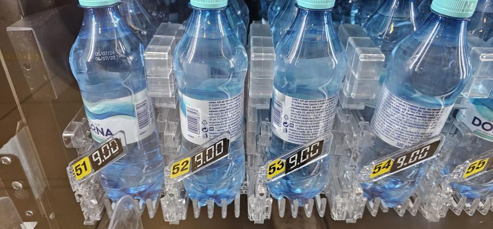 Un turist a făcut publică lista de prețuri la mâncare din Aeroportul Otopeni: "Este exagerat!" 854531