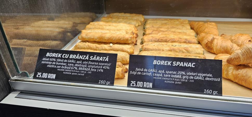 Un turist a făcut publică lista de prețuri la mâncare din Aeroportul Otopeni: "Este exagerat!" 854538