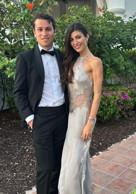 Fiica lui Mircea Geoană, Ana-Maria, a avut o nuntă ca-n povești. S-a măritat cu Garrett Cayton în Veneţia 854858