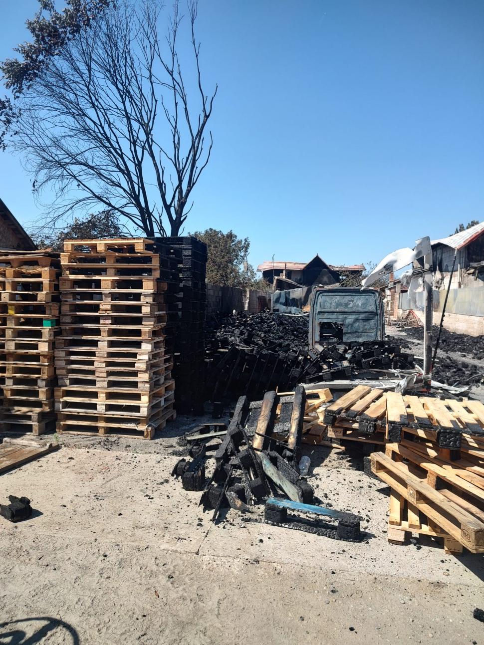 Imagini șocante cu casele distruse în urma exploziilor de la Crevedia 854913