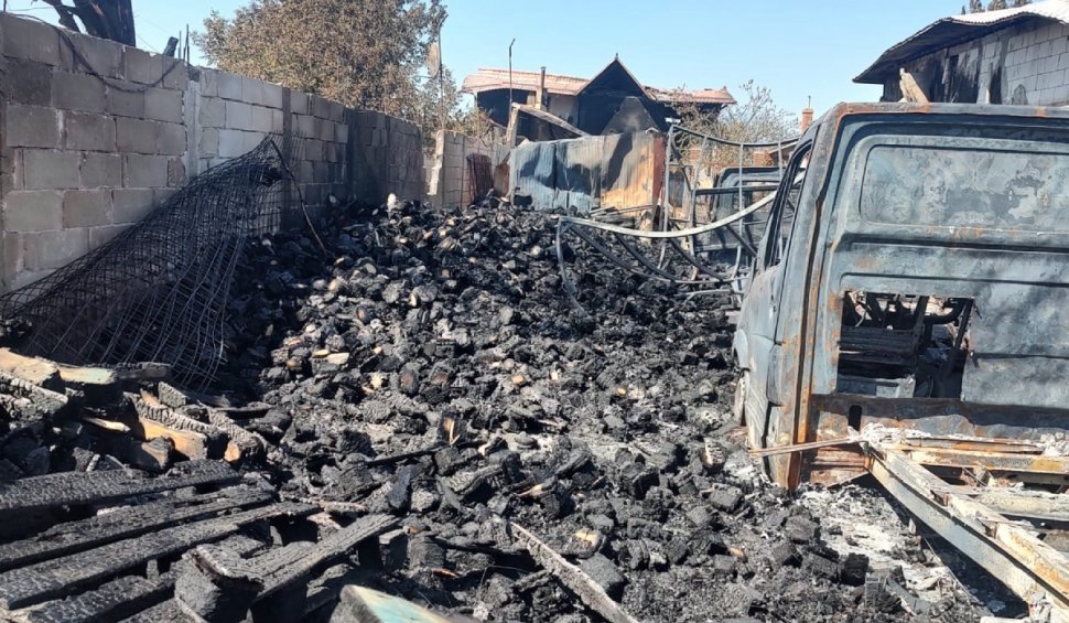 Imagini șocante cu casele distruse în urma exploziilor de la Crevedia
