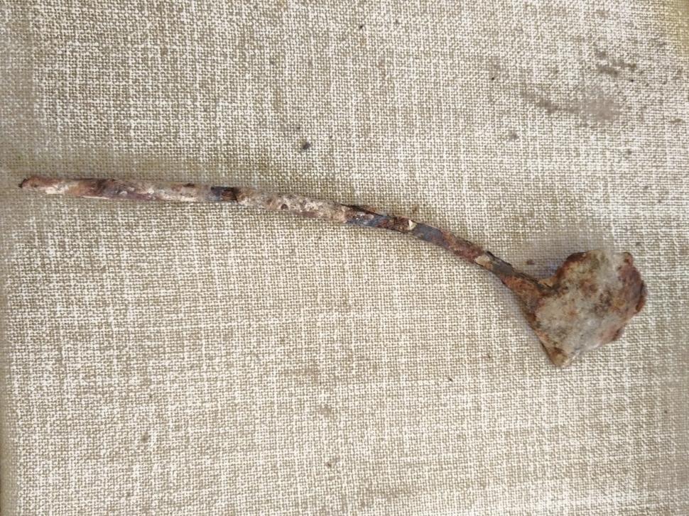 "Unii cred că se scot monedele din pământ precum cartofii" | Colecţia impresionantă de obiecte a unui căutător de comori din Zalău. Recompensa pe care ar putea să o primească 855042