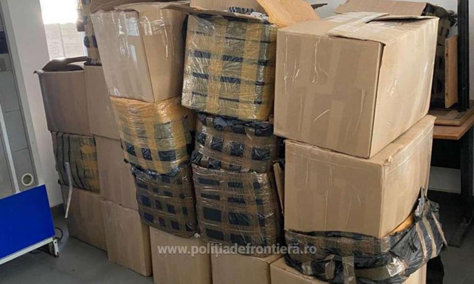 Cea mai mare captură de droguri, la Vama Bechet: Comprimate, în valoare de peste 3 milioane de euro, ascunse într-un camion încărcat cu seminţe de floarea soarelui 854991