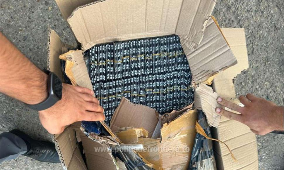 Cea mai mare captură de droguri, la Vama Bechet: Comprimate, în valoare de peste 3 milioane de euro, ascunse într-un camion încărcat cu seminţe de floarea soarelui 854992