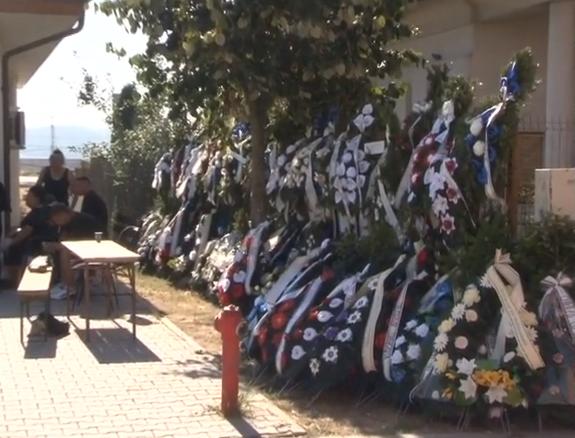 Tinerii spulberaţi de şoferul băut în Alba, conduşi astăzi pe ultimul drum | Familiile îndurerate cer să se facă dreptate  855061