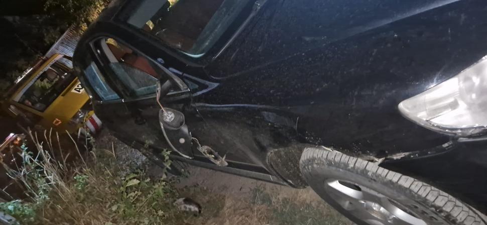 Mamă accidentată de un şofer laş în plină noapte | Copilul ei, autist, a ţinut-o de mână până a venit ambulanţa, în Botoşani 855240