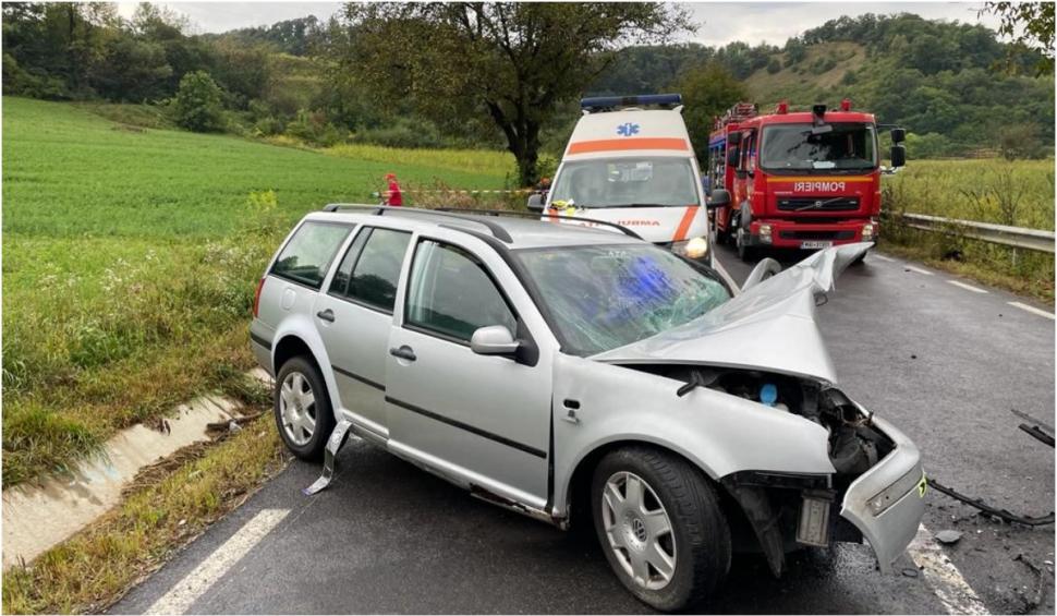 Un bărbat, fără permis, a murit după ce a lovit frontal un alt autoturism, în Sibiu  855248