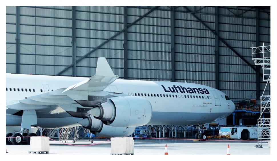 Un avion nu a putut decola din România pentru că pasagerii erau prea grei. 15 oameni au fost dați jos 855591