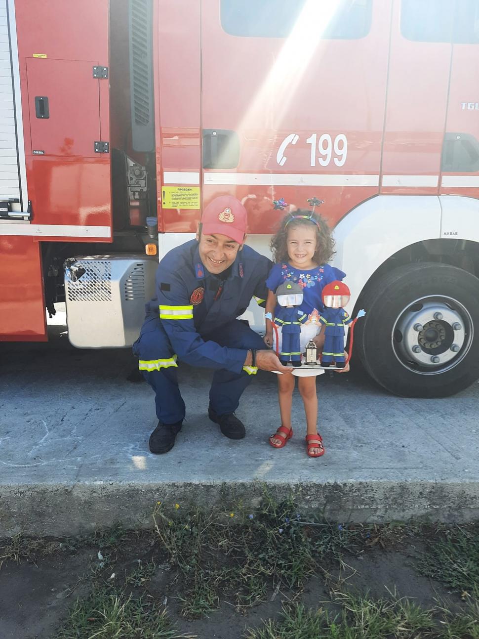  Cadoul inedit făcut de o româncă pompierilor din Thassos: "Am vrut să îmi arăt respectul față de acești supereroi"  855632
