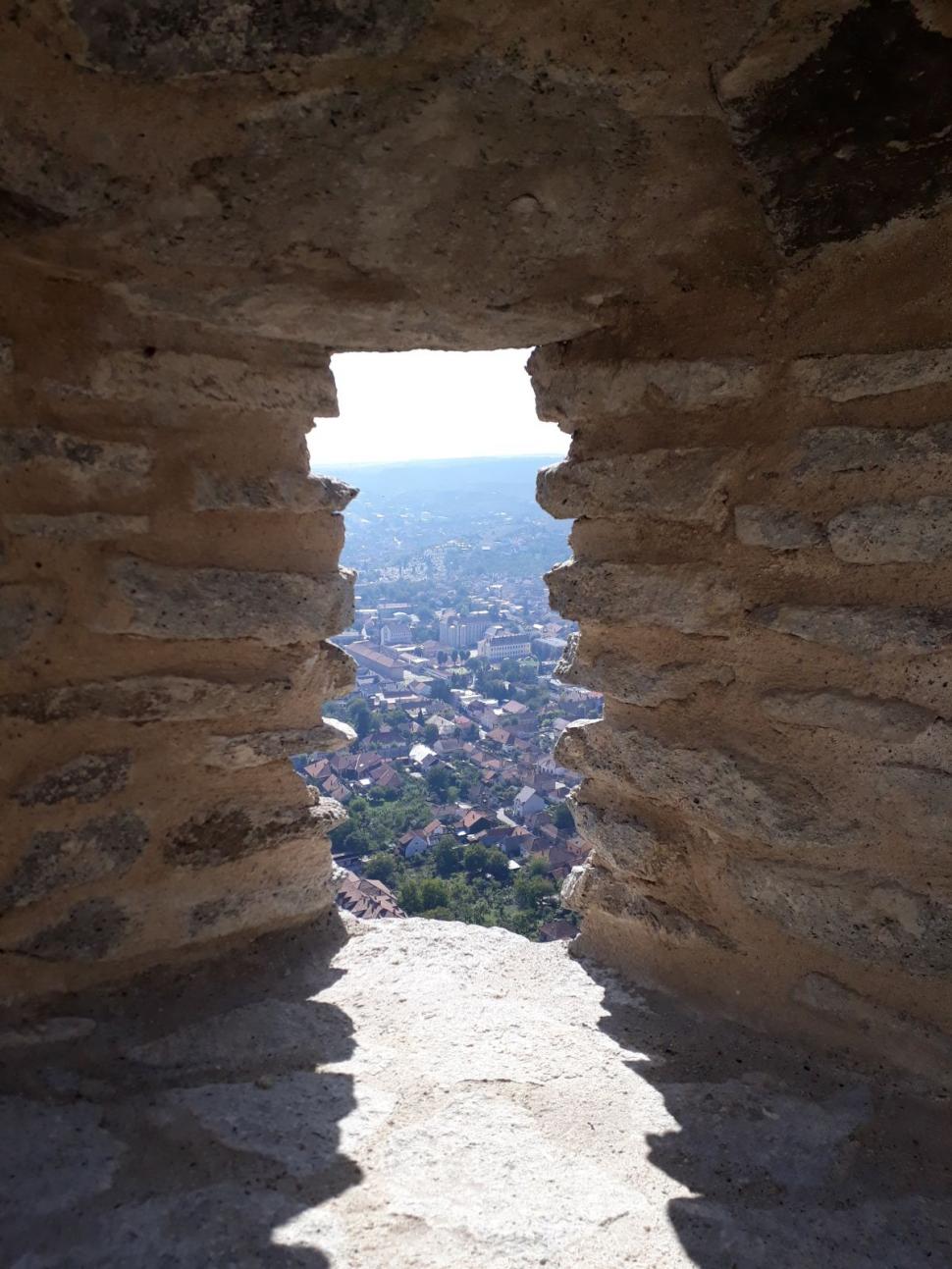 Cetatea construită pe un con vulcanic 855667