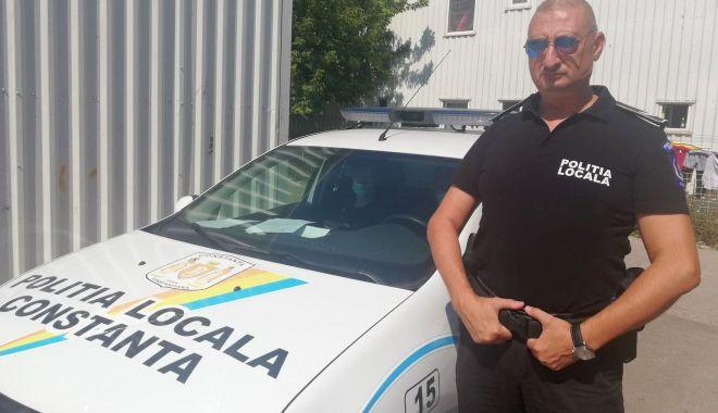 El este Gabriel, jandarmul decorat cu „Virtutea Militară”, devenit specialist în grătare pe litoral | "Specialitatea mea sunt micii 'polițiști' sau micii 'jandarm'" 855552