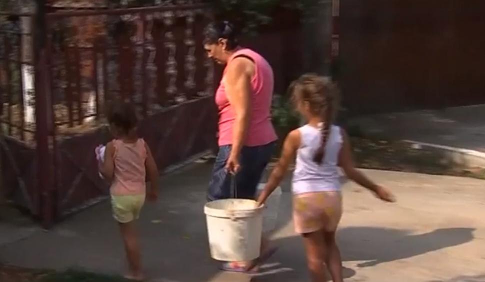 "Am prins momentul să mai reparăm nişte fire vechi" | Primarul din Crevedia, noi declaraţii halucinante, în timp ce 100 de localnici au rămas pe drumuri după explozia de la staţia GPL 855712