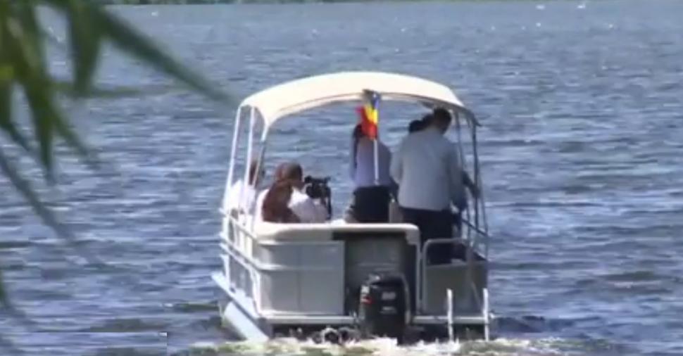 Apariţie inedită a cuplului prezidenţial: Klaus şi Carmen Iohannis, vizită în Delta Dunării cu ocazia Zilei Biodiversităţii 855887