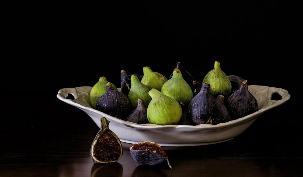 Afacerea cu fructe pe care un român a pariat şi a câştigat. Un kilogram se vinde cu 25 de lei 856096