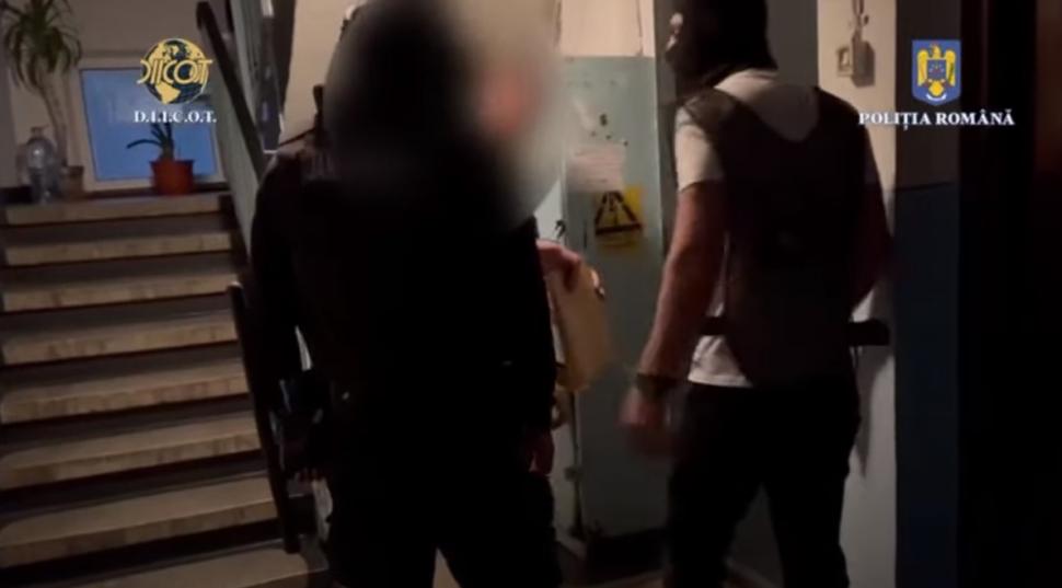 DIICOT a destructurat o grupare care vindea substanțe interzise tinerilor din Bacău. Lista produselor cu efect psihoactiv confiscate 856116