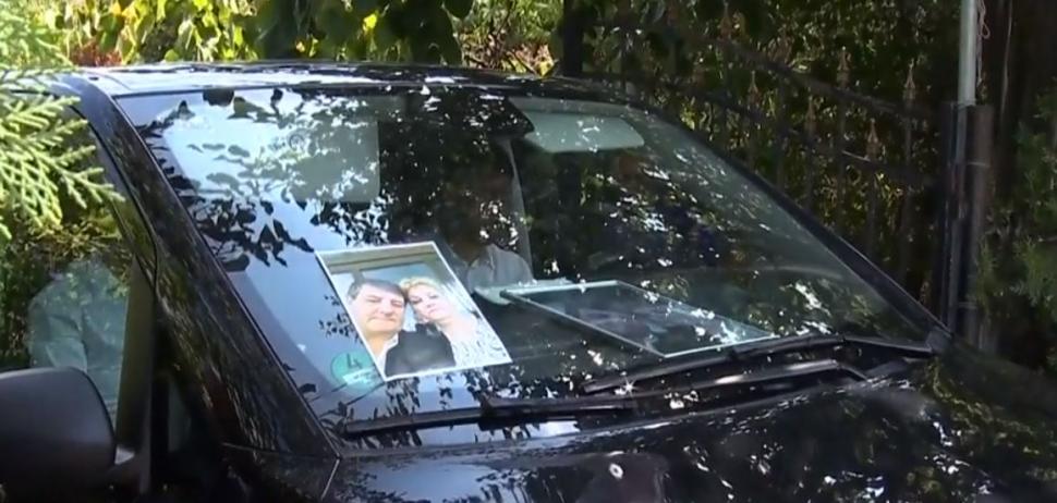 Revolta fiului soților morți în explozia de la Crevedia, după înmormântare: ”Se mușamalizează tot!” 856068