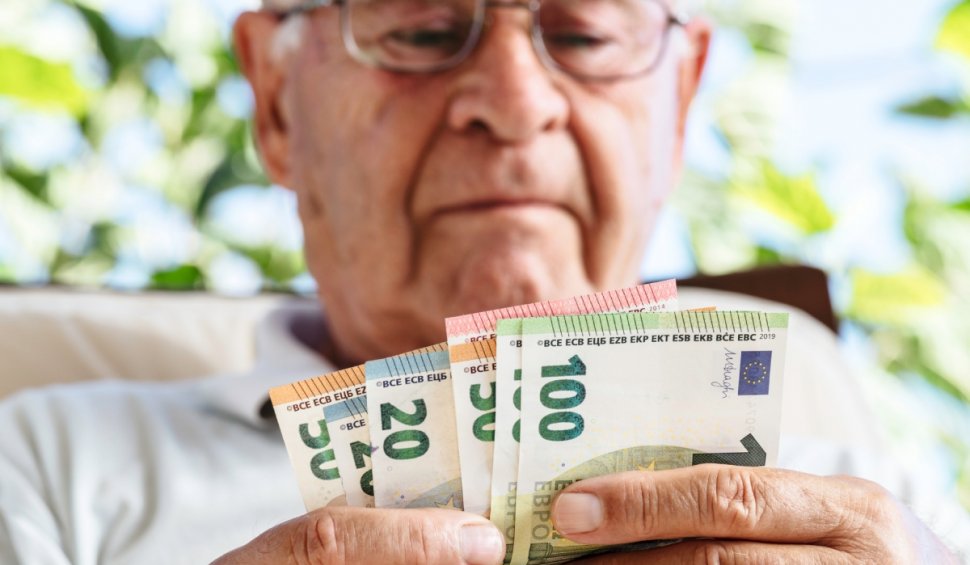 Soluţii pentru românii care vor să îşi transfere pensia în străinătate | Recomandările Casei de Pensii