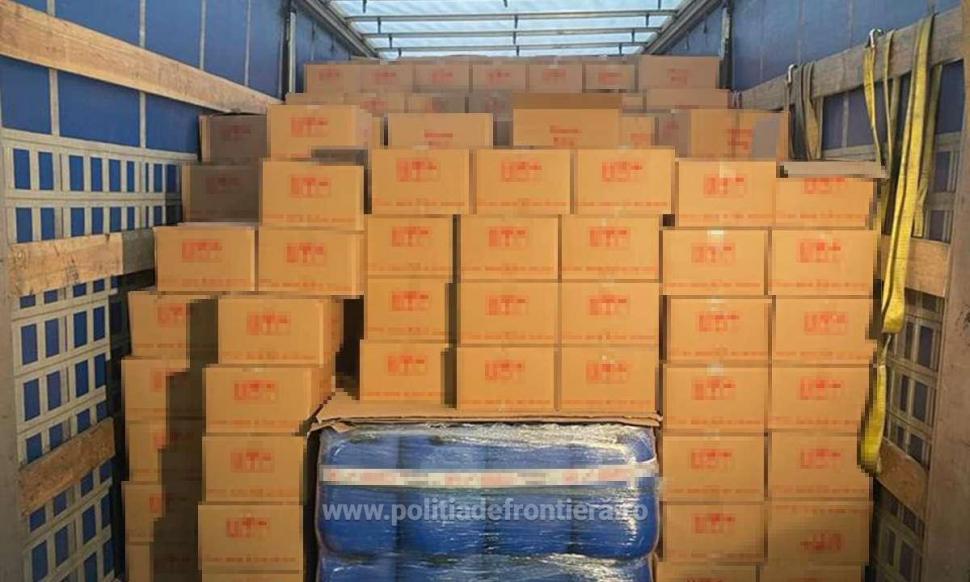 Zeci de tone de substanțe inflamabile fără documente, descoperite într-un camion, la Vama Giurgiu 856297