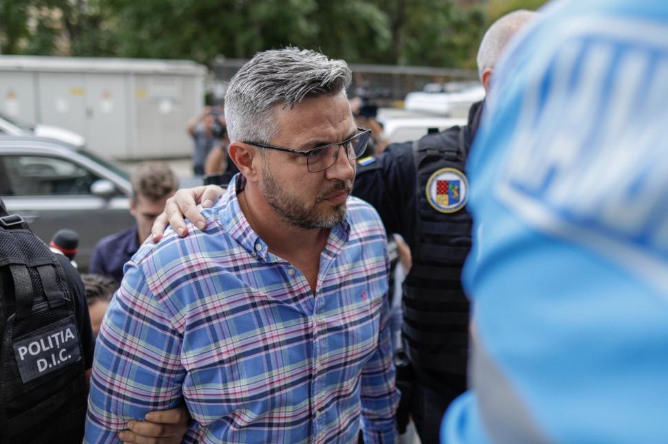 Patronii stației GPL de la Crevedia au fost reținuți 856601