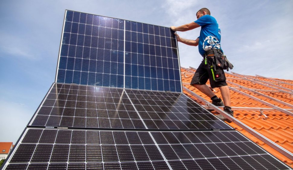 Programul Casa Verde Fotovoltaice 2023. Au fost publicate listele cu instalatorii validați