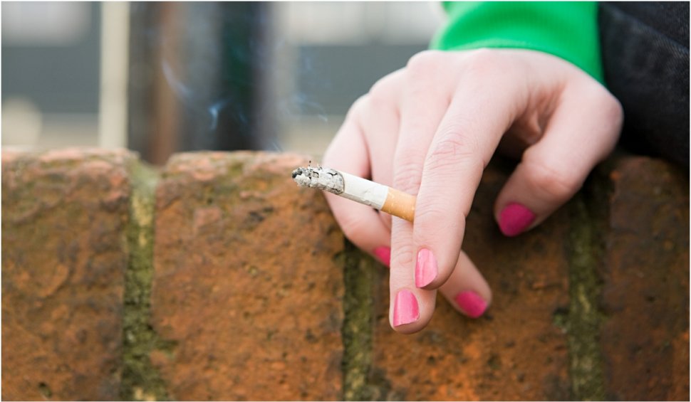 Fată de 12 ani, arsă cu ţigara pe frunte, după ce a cerut prietenia pe Facebook unui băiat, în Hunedoara