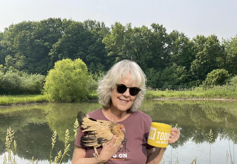 Povestea impresionantă a lui Peanut, cea mai bătrână găină din lume: "Țineam în mână această ființă și nu știam ce să fac" 857168