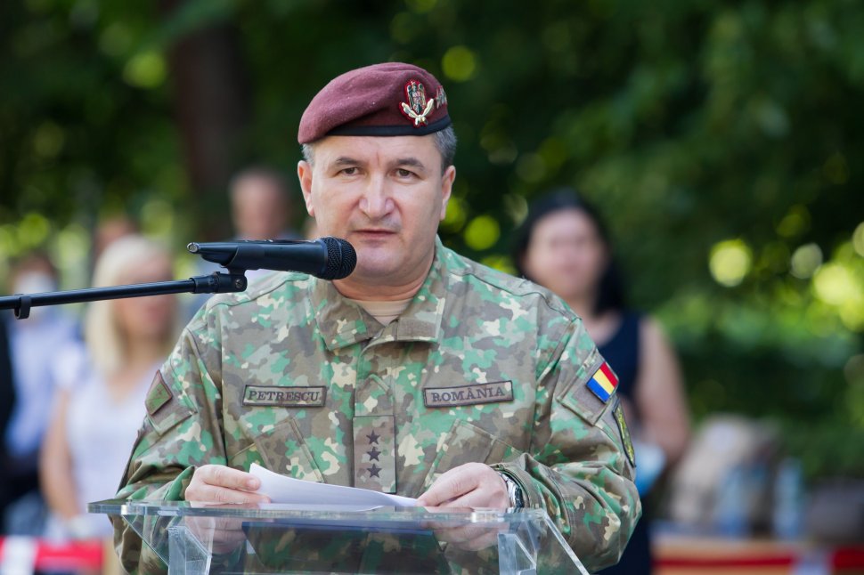 Convorbire telefonică a şefilor Armatelor din România şi Ucraina pe tema fragmentelor de dronă ajunse pe teritoriul României