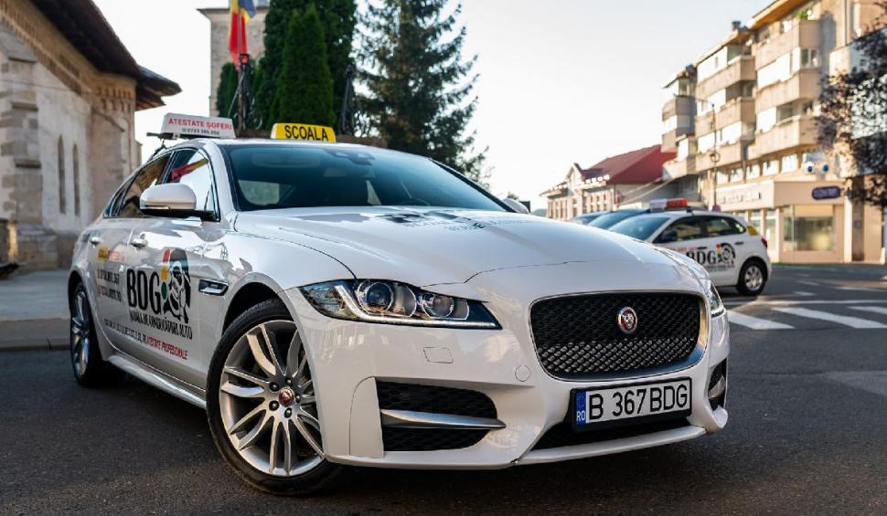 Obține permisul de conducere mai ușor cu școala auto BDG 857424