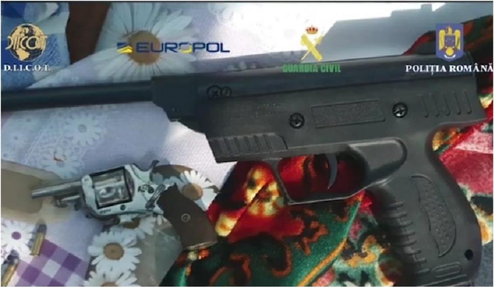 Rețea uriașă de trafic de arme și droguri descoperită în România  857711