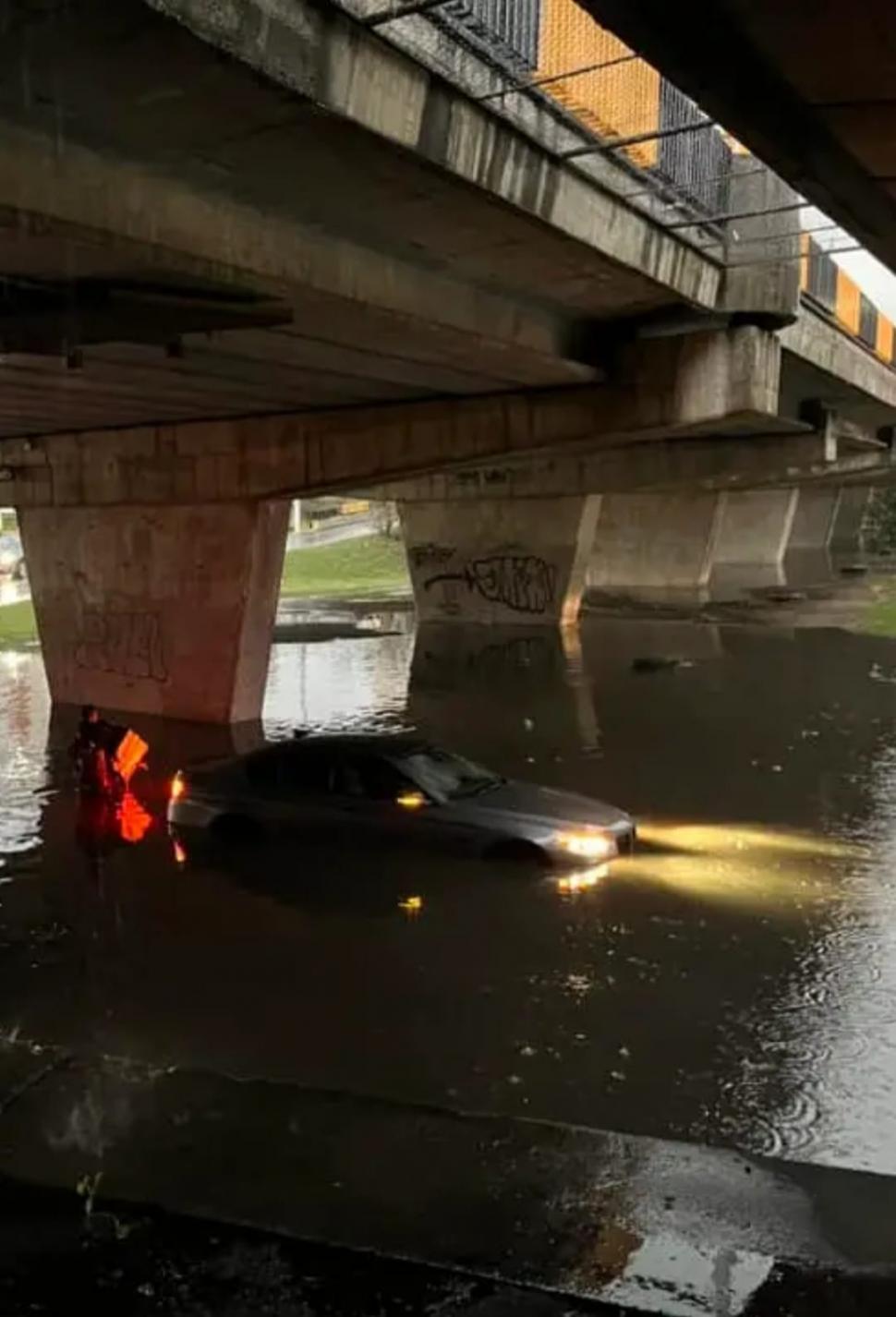 Furtunile de Cod roșu au făcut prăpăd în Cluj-Napoca. Gara, blocată complet de viitură 858400