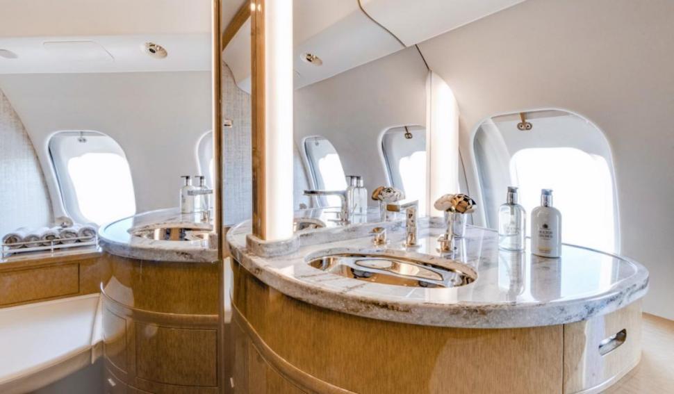 Imagini din avionul cu care Klaus Iohannis a plecat la Adunarea generală ONU 858639