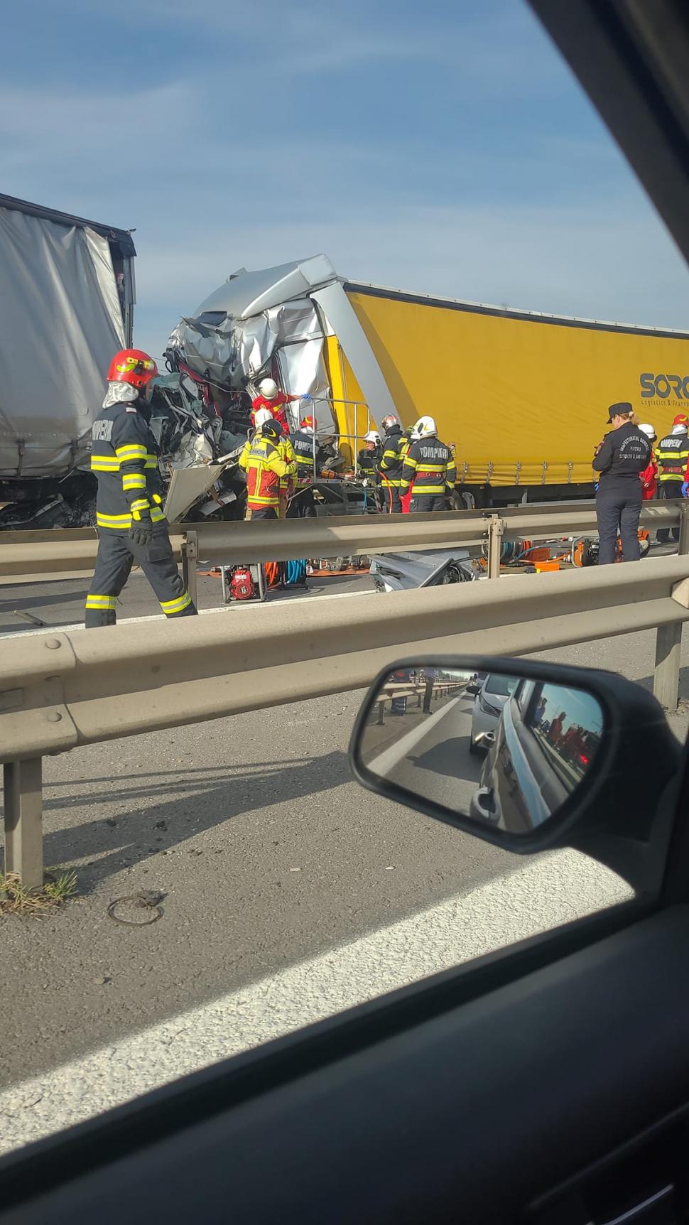 Cinci oameni care mergeau la muncă și-au pierdut viața în accidentul cumplit de pe Autostrada A1, din cauza unui șofer de TIR, orbit de soare 858880