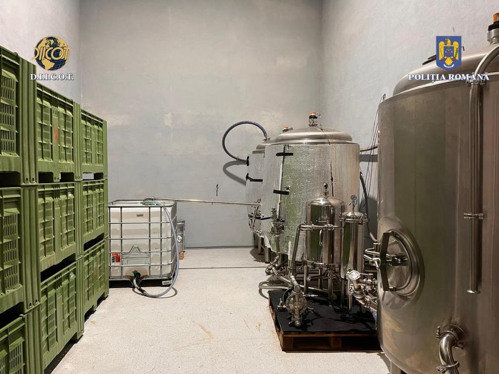 Prăjituri, jeleuri şi dispozitive de vapat cu droguri, vândute inclusiv copiilor de zeci de firme din toată ţara 858863