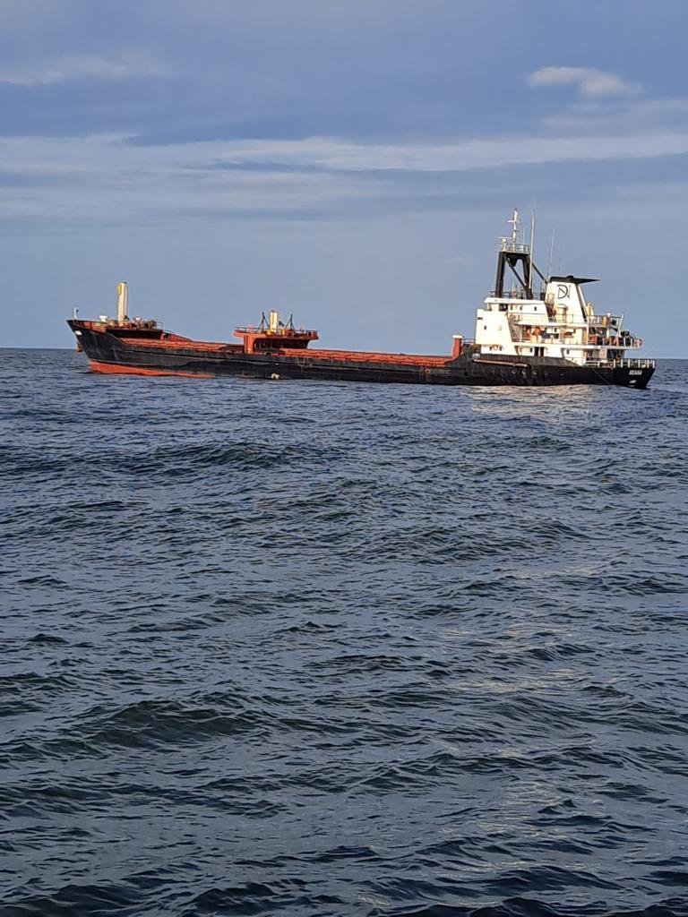 Explozie la bordul unei nave de marfă, la Sulina! 12 marinari au fost evacuați, unul este rănit 859009