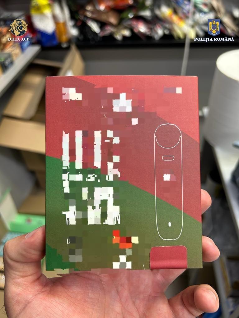 Un polițist ambala dulciuri cu droguri în "Fabrica de vise" din Iași  | Un psiholog și un canadian, printre cei reținuți 859082