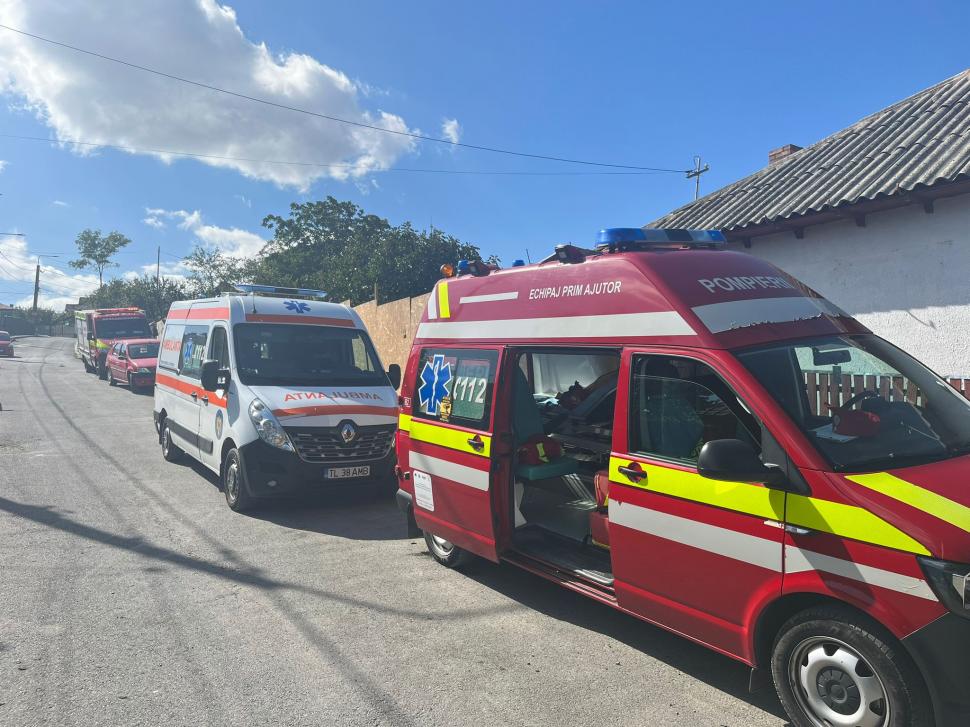 O femeie a murit, iar un bărbat este în stare gravă, după ce s-au intoxicat într-un beci unde fermenta mustul, în Tulcea 859344