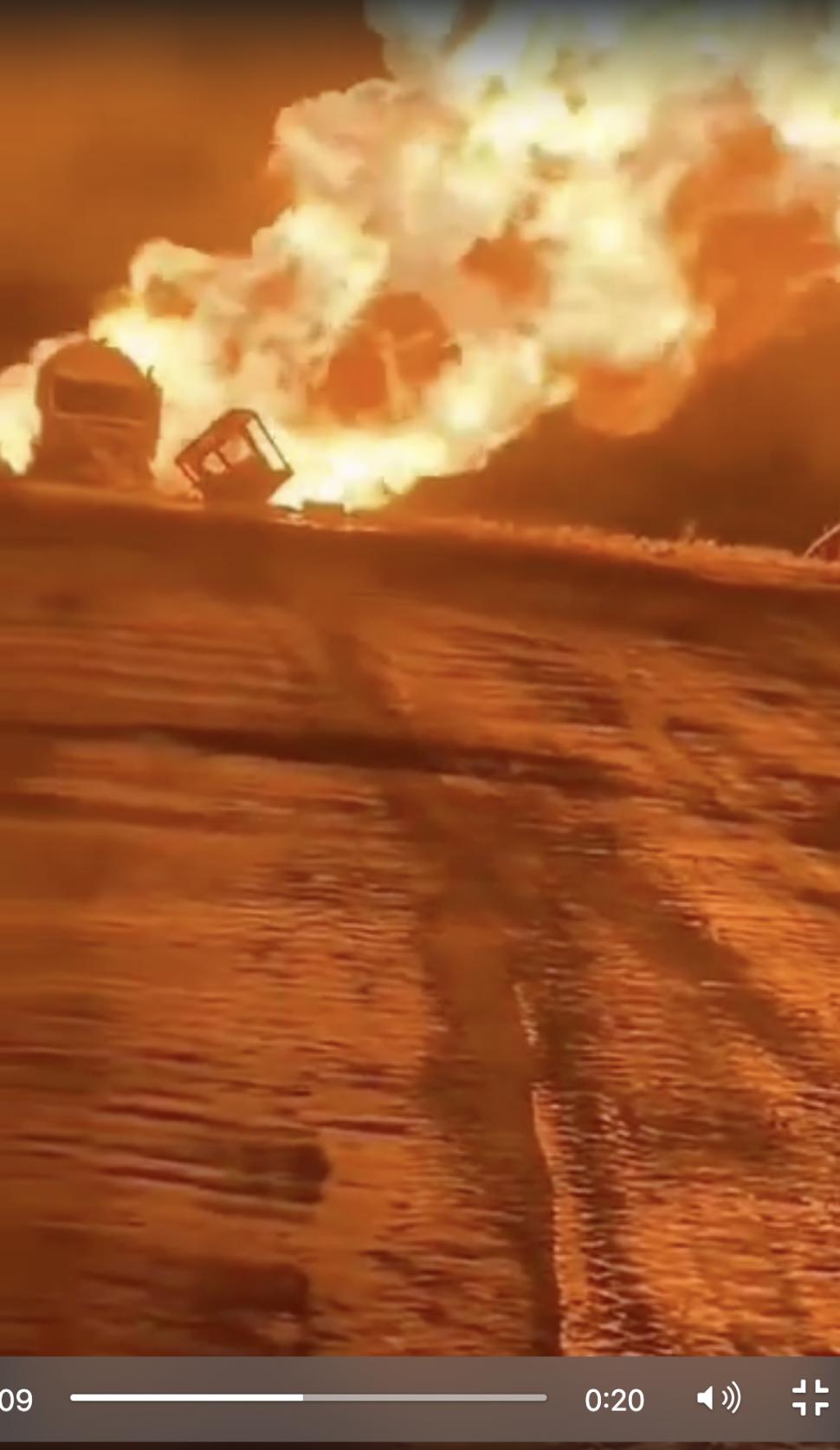 Momentul exploziei de la magistrala de gaz din Călimăneşti, surprins de o cameră de supraveghere  859237