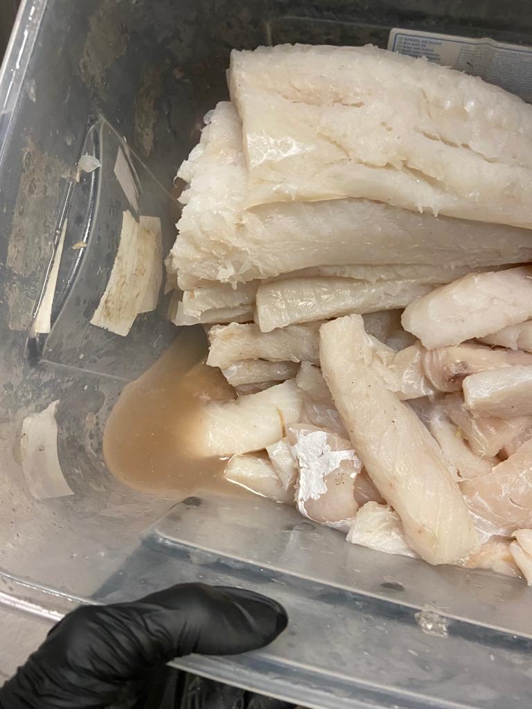 Taverna Racilor Timişoara, închisă de comisarii ANPC | Primele imagini cu neregulile găsite în restaurant 859318