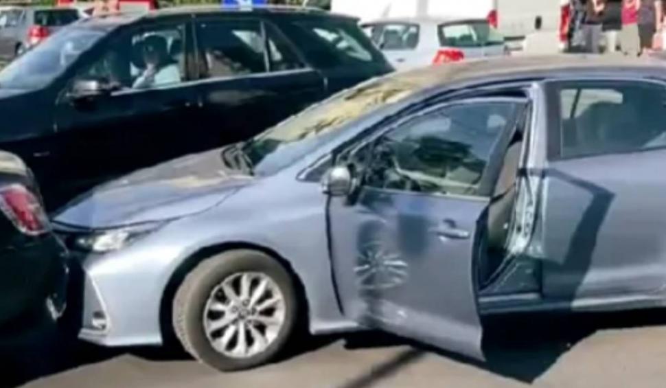 Gigi Becali, implicat într-un accident rutier. O tânără i-a șifonat bolidul de lux 859659