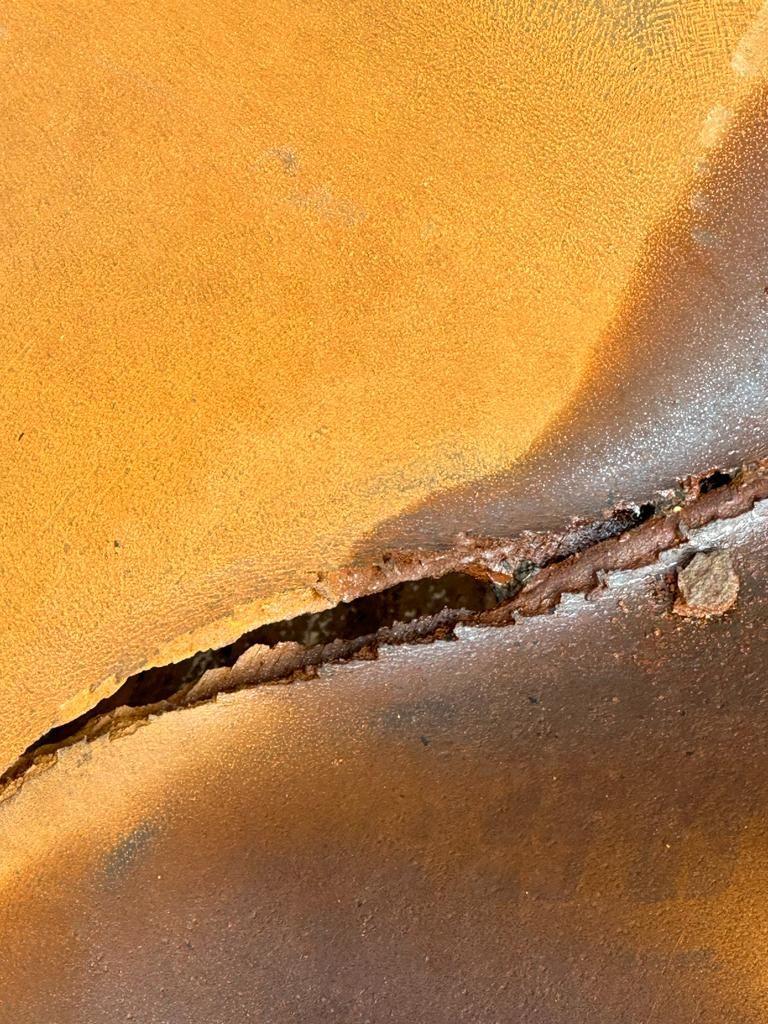 Surse: Fisuri găsite în conducta de gaze explodată care ar fi produs tragedia de la Călimăneşti. Zona era delimitată 859499