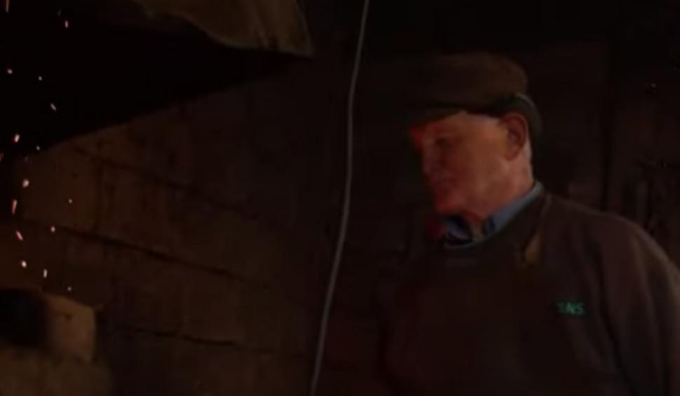 El este bărbatul care a primit titlul de Tezaur Uman Viu, datorită păstrării unui obicei aflat pe cale de dispariție la Cluj 859725