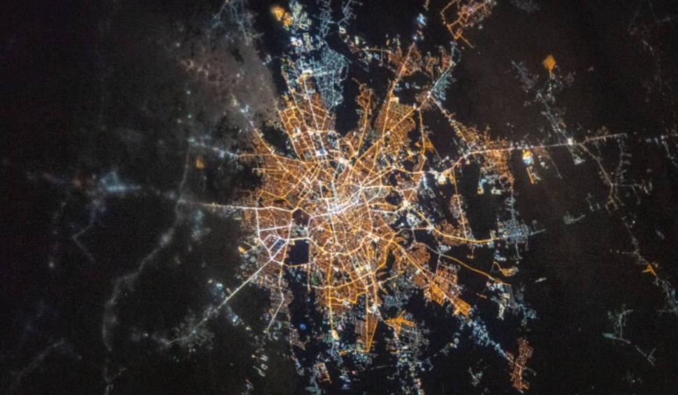Imaginea uluitoare cu Bucureștiul văzut din spațiu. Momentul, surprins de NASA 859713