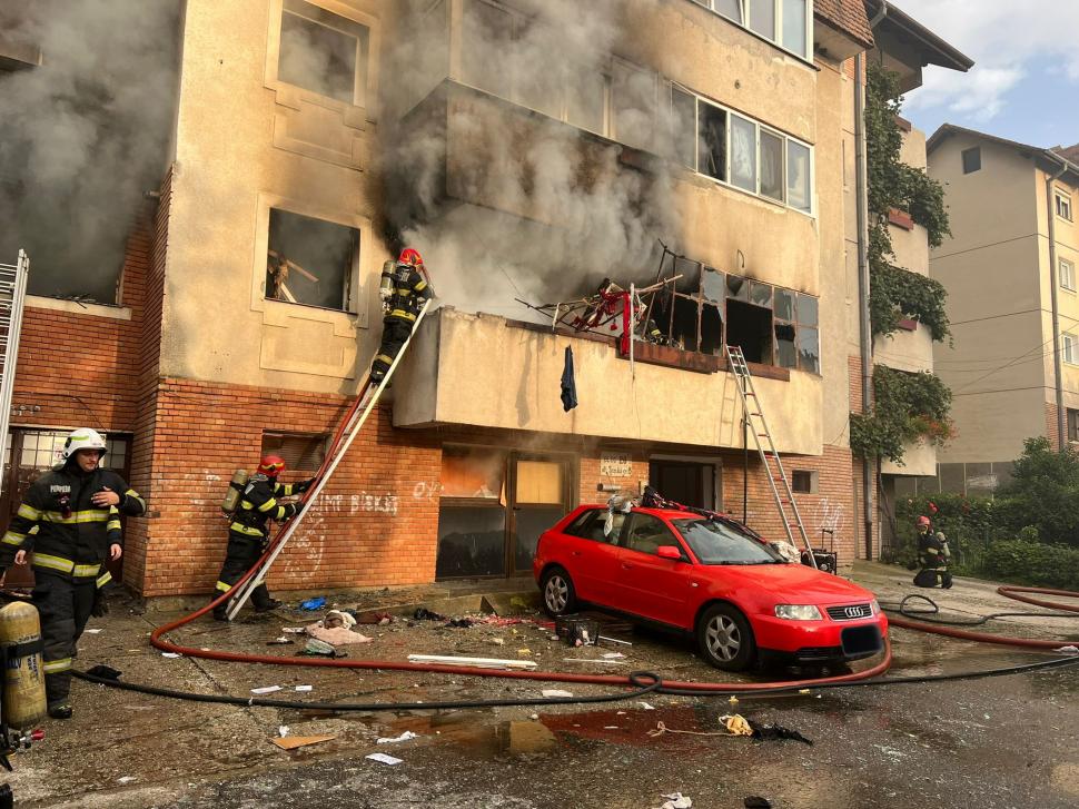 Explozie puternică într-un bloc din Sibiu. Doi oameni au murit 859745