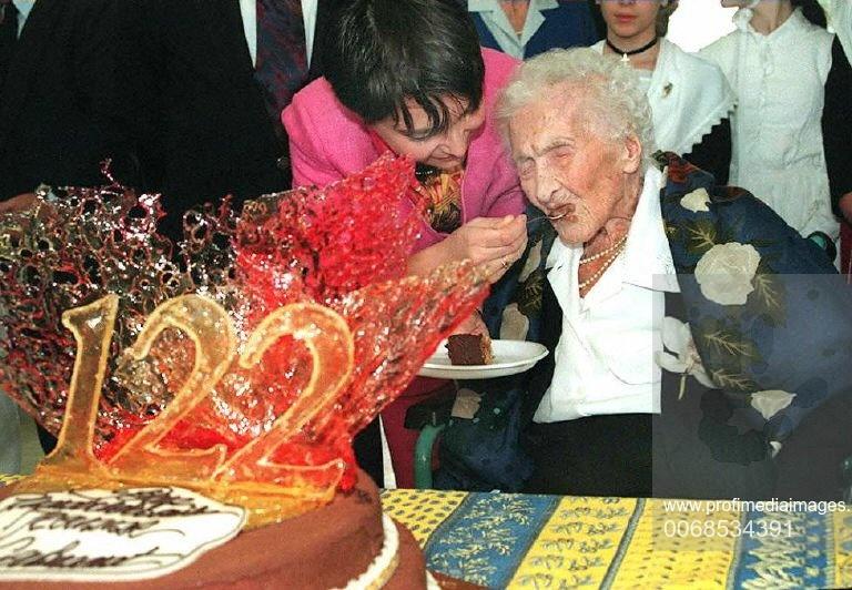 Oamenii ar putea trăi şi munci până la 120 de ani! Explicaţia şi recomandările unui medic renumit: "Putem crea prelungirea vieții" 859853